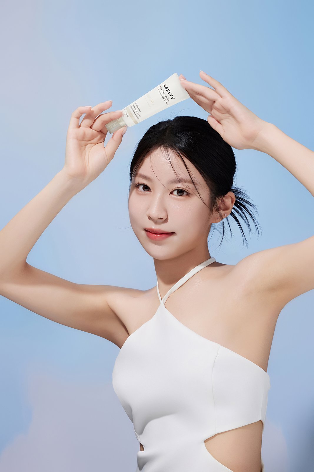 RICE NIACINAMIDE MOISTURE SUN SERUM - Image 2