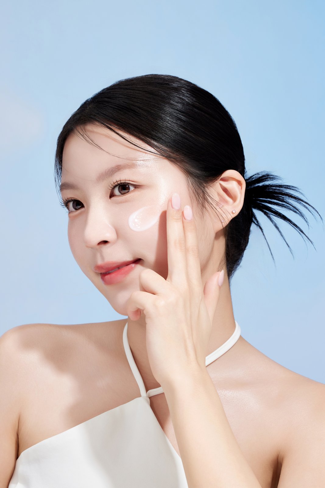 RICE NIACINAMIDE MOISTURE SUN SERUM - Image 3