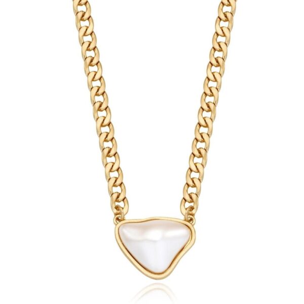 Muse pearl necklace